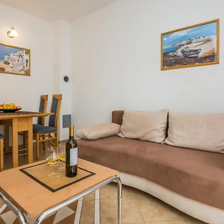 With A Parking Space - 19126 Apartment *